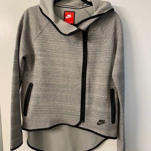Heather gray Nike jacket